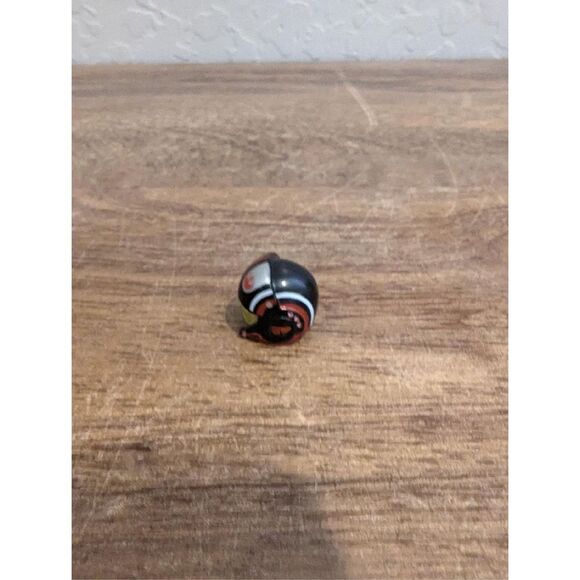 LEGO - Minifig, Helmet Rebel Pilot Raised Front & Microphone - Yellow Visor - Picture 2 of 4